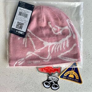 NWT! Arc'teryx
Bird Head Toque Beanie